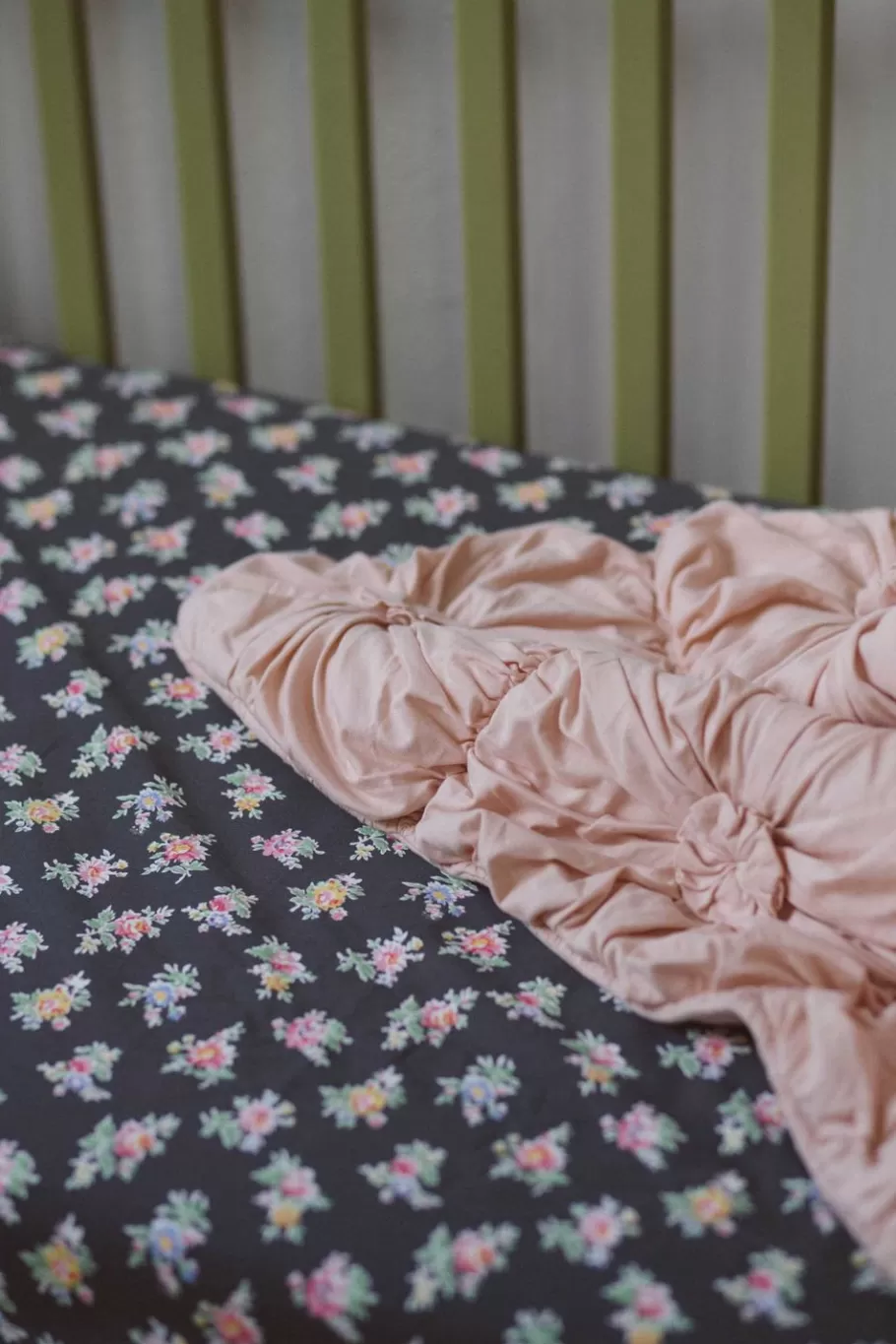cot_quilt_rosette_tuscan_pink_organic_cotton_2.webp Women Lazybones Cot Quilt Rosette Tuscan Pink *Organic Cotton