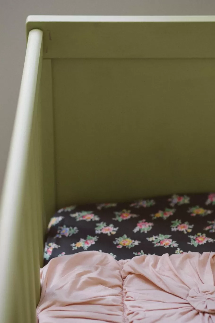 cot_quilt_rosette_tuscan_pink_organic_cotton_3.webp Women Lazybones Cot Quilt Rosette Tuscan Pink *Organic Cotton