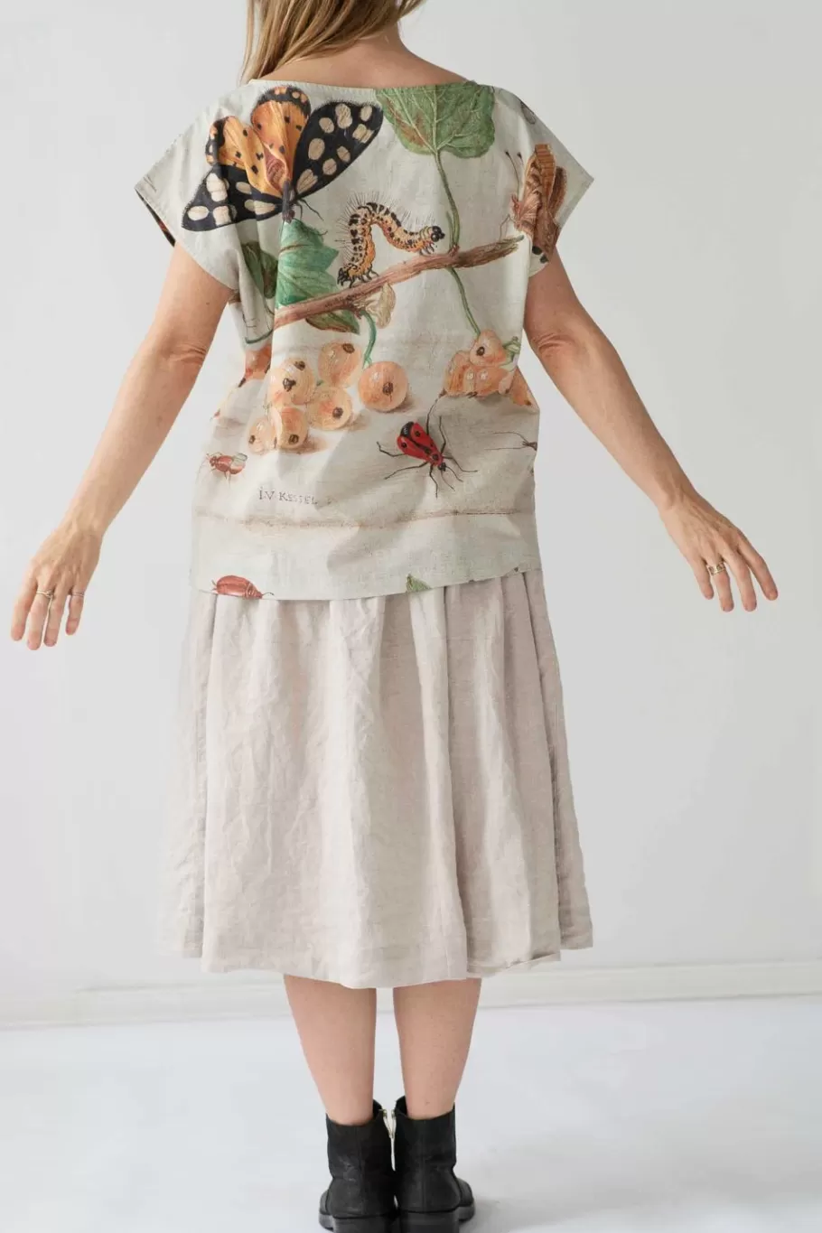 eleanor_top_in_insects_print_2.webp Women Lazybones Eleanor Top In Insects Print