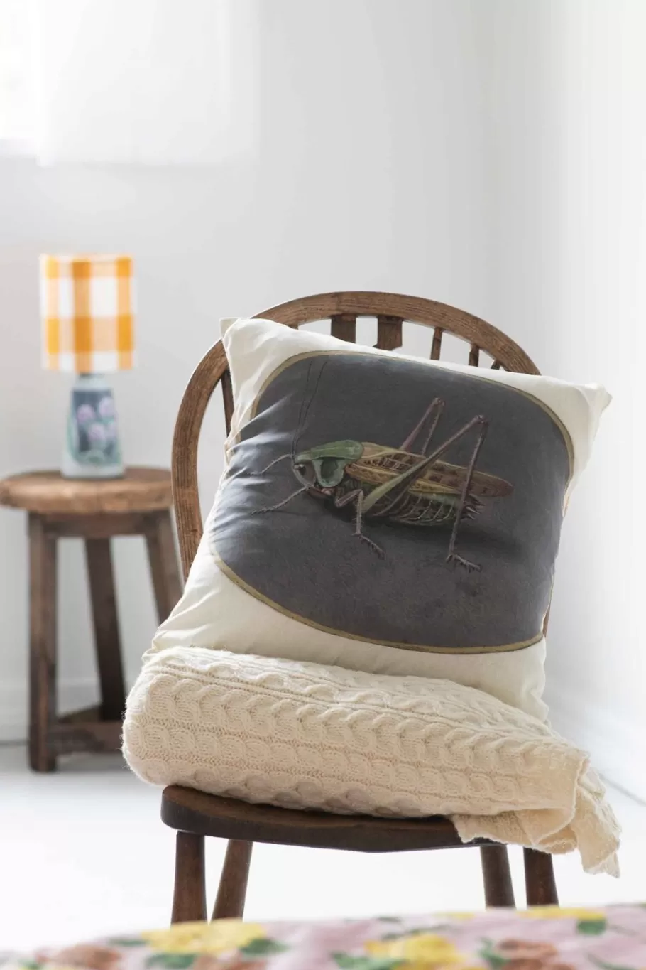 Women Lazybones Grasshopper Cushion Cover