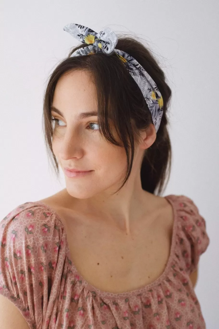 Women Lazybones Hair Wrap In Jessamine