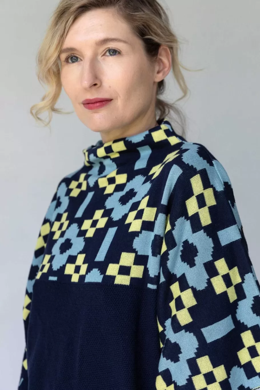 Women Lazybones Tamara Jumper In Bellis *Organic Cotton